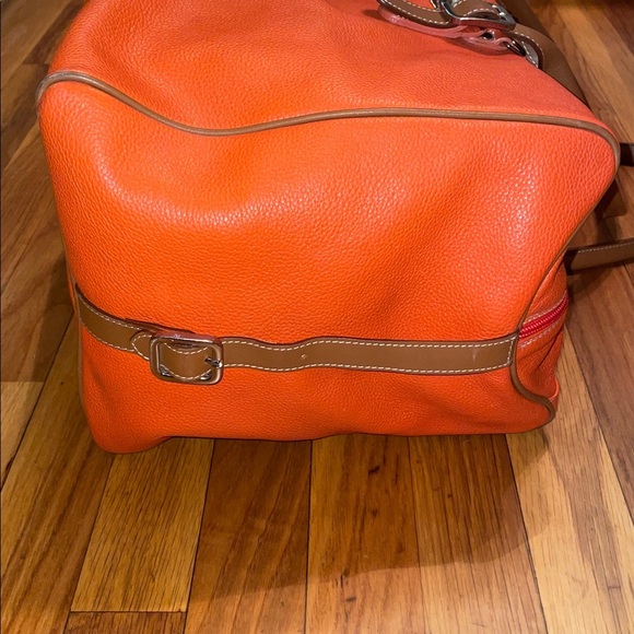 I Santi Large Pebbled Orange Leather Weekender Tote with brown handles & strap. - Picture 4 of 16